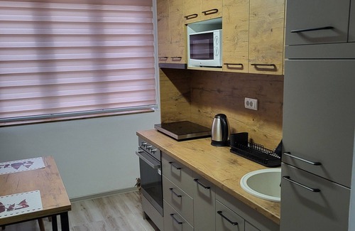 Krusevac Apartamento | Apartment Mirror, Krusevac Accommodation - 51 sqm fully furnished apartment