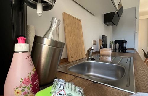 Gohlis-Mitte Apartamento | Apartment mit 2 Schlafzimmern, Balkon, Netflix, Drucker und Privaten Parkplatz