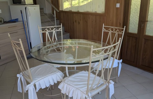 Carla-de-Roquefort Cabaña | Apartment 'Moulin Ariège' with Mountain View, Private Garden and Air Conditioning