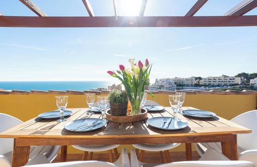 Fuengirola Apartamento | Apartamento 'Modern Penthouse' con vistas al mar, Wi-Fi y aire acondicionado