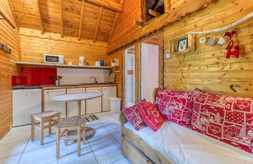 Vaulnaveys-le-Bas Apartamento | Apartamento 'Narcisse' con vistas a la montaña, Wi-Fi y aire acondicionado