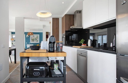 Nazare Apartamento | Apartamento 'Nazaré Dream View' con vistas al mar, piscina compartida y Wi-Fi