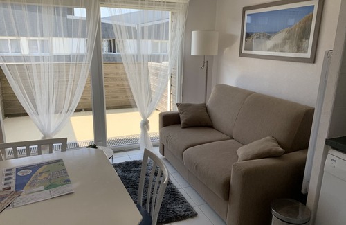 Fort-Mahon-Plage Apartamento | Apartamento cerca de la playa con estacionamiento y balcón
