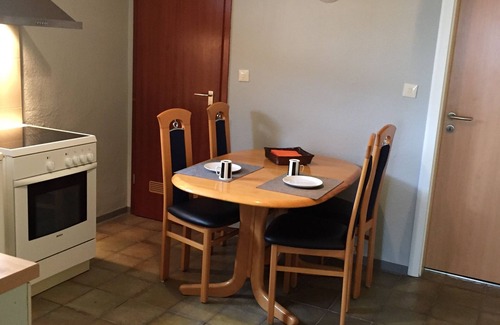 Wassenach Apartamento | Apartamento cerca de Laacher See, Maria Laach, Brohltal