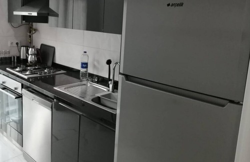 Bagcilar Apartamento | Apartment Near Public Transport Links in Caglayan