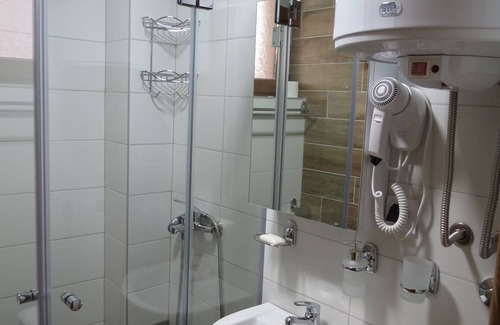 Kopaonik Apartamento | Apartamento cerca del remonte con vista al bosque