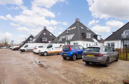 Offingawier Apartamento | Apartment near Sneekermeer with Marina Access, cleaning included