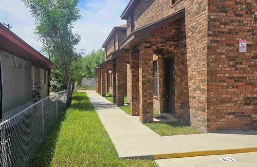 Edinburg Apartamento | Apartment Near University