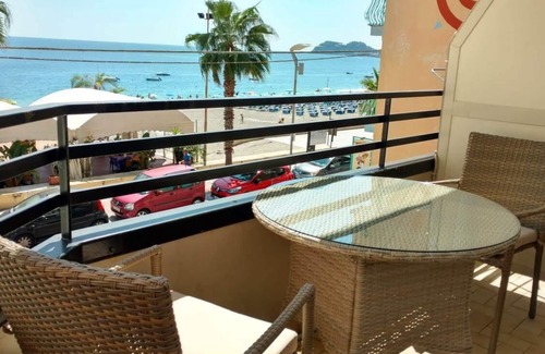 Letojanni Apartamento | Apartamento Neptuno en el mar, Letojanni