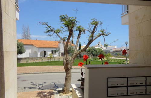 Santa Luzia Apartamento | Apartment next to the beach in condo with indoor and outdoor pool