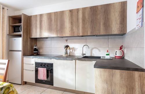 Predazzo Apartamento | Apartamento 'Night and Day 4' con vistas a las montañas, balcón y Wi-Fi