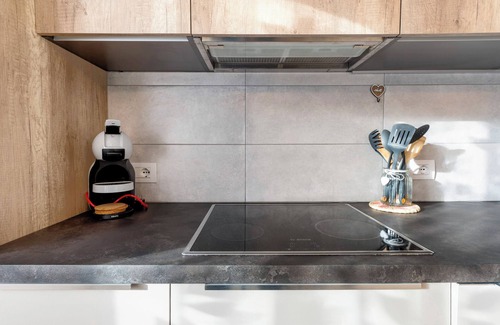 Predazzo Apartamento | Apartamento 'Night and Day 4' con vistas a las montañas, balcón y Wi-Fi