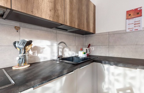 Predazzo Apartamento | Apartamento 'Night and Day 4' con vistas a las montañas, balcón y Wi-Fi