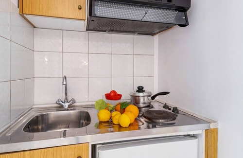 Nikiana Apartamento | Apartamento "Nikoleta Studio 4" con vistas al mar, terraza y Wi-Fi