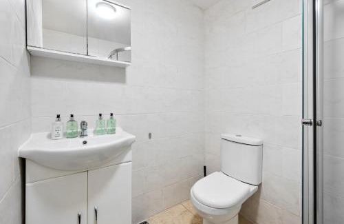 Cathays Apartamento | Apartment Nr City Centre & Park For up to 6