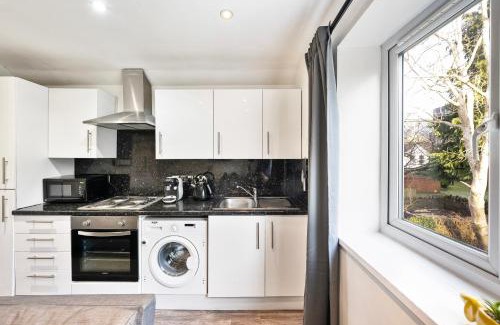 Cathays Apartamento | Apartment Nr City Centre & Park For up to 6
