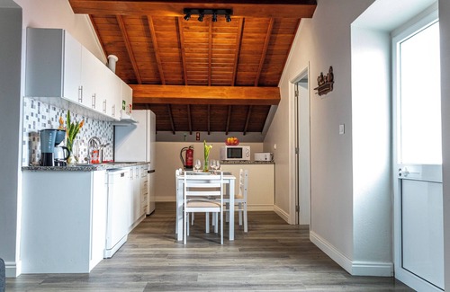 Ponta Delgada Apartamento | Apartamento "Oásis Fonte Grande 3" con vistas al mar, terraza y Wi-Fi