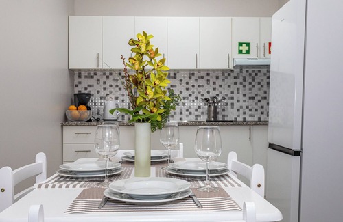 Ponta Delgada Apartamento | Apartamento "Oásis Fonte Grande 4" con vistas al mar, terraza y Wi-Fi