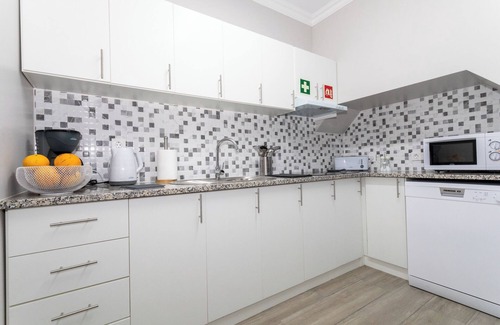 Ponta Delgada Apartamento | Apartamento "Oásis Fonte Grande 4" con vistas al mar, terraza y Wi-Fi