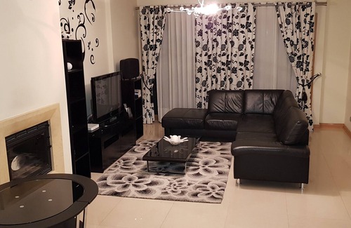 Reboleira Apartamento | APARTAMENTO DE LUZ - Wifi gratuito