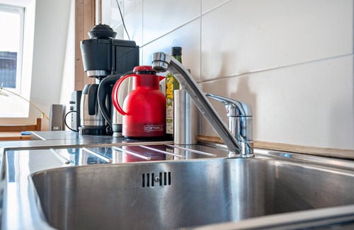 Pries Apartamento | Apartamento 'Öko Fewo Lachmöwe' con balcón y Wi-Fi