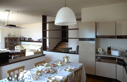 Lovere Apartamento | Casa con vista al lago y al borde del bosque en la colina Lovere