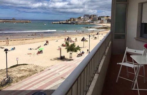 San Cibrao Condominio | Piso encima de la Playa en San Ciprián (WiFi) próximo al Hospital Gral. da Costa