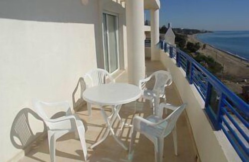 Marbella Apartamento | Apartamento en la playa con piscina y vistas al mar