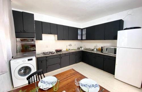 Kiryat Yam Apartamento | Apartment on the Mermaid beach
