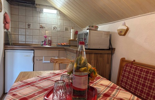 Unkeroda Condominio | Apartamento en el Rennsteig, ubicado directamente en Eisenach, en la ladera sur de Wartburg