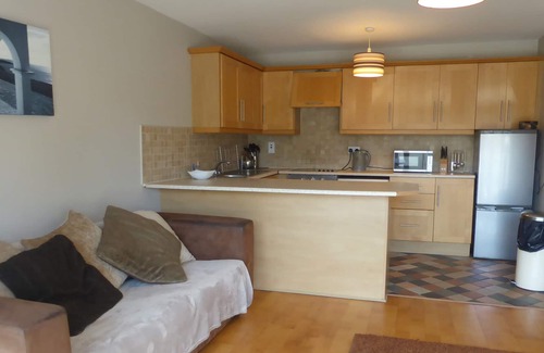 Duncannon Apartamento | APARTMENT ONE, pet friendly in Duncannon, County Wexford