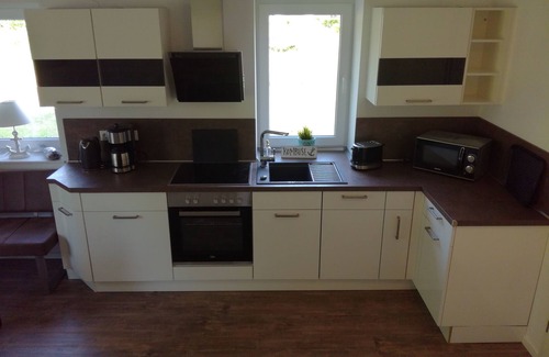 Tannenhausen Casa | Apartamento o Casa de vacaciones con playa privada en el lago en Aurich-Tannenhausen
