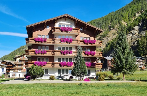 Saas Grund Apartamento | Apartamento Orion by Interhome