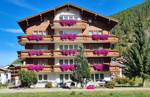 Saas Grund Apartamento | Apartamento Orion by Interhome
