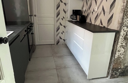 Vienne Apartamento | Apartment overlooking the Rhône, in the 17th-century Commanderie des Antonins.