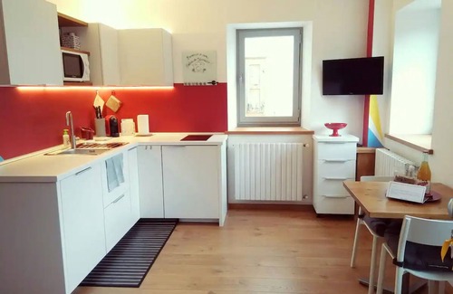 Lorenzago di Cadore Apartamento | Apartamento 'Parco Dei Sogni' con vistas a la montaña, terraza compartida y Wi-Fi