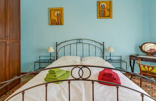Bosa Historic Centre Apartamento | Apartamento 'Palazzo Storico Del 1600' con balcón y Wi-Fi