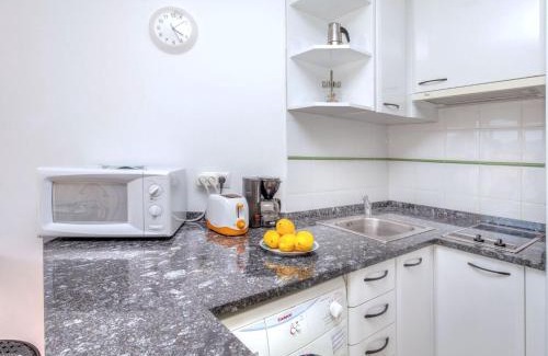 Llanca Apartamento | Apartment Palmiers I-1 by Interhome