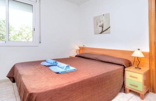 Llanca Apartamento | Apartment Palmiers I-2 by Interhome
