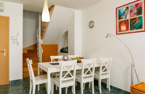 Balatonoszod Apartamento | Apartment Pamela by Interhome