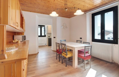 Grosio Casa | Apartamento "Panorama Gaudì" con vistas a la montaña, balcón y Wi-Fi