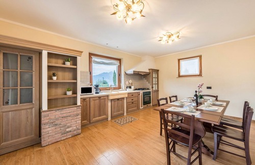Albisano Apartamento | Apartamento 'Passioncasa' con vistas a la montaña, Wi-Fi y aire acondicionado