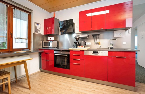 Bad Wildbad Apartamento | Apartamento 'Paulinenstrasse' con vistas a la montaña y Wi-Fi