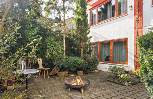 Friedrichshafen Apartamento | Apartamento 'Pe Loft Central' con patio ajardinado y Wi-Fi