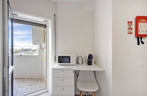 Barra Apartamento | Apartamento 'Pé Na Areia' con vistas al mar, balcón y Wi-Fi