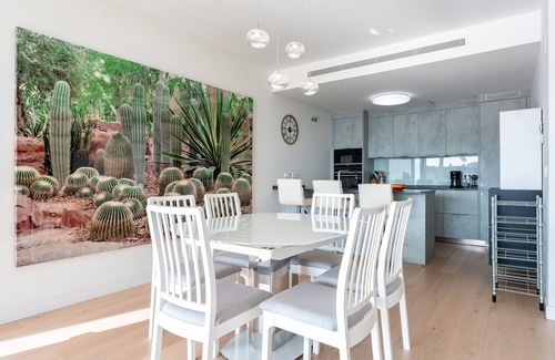 Fuengirola Apartamento | Apartamento 'Peninsula' con vistas al mar, Wi-Fi y aire acondicionado