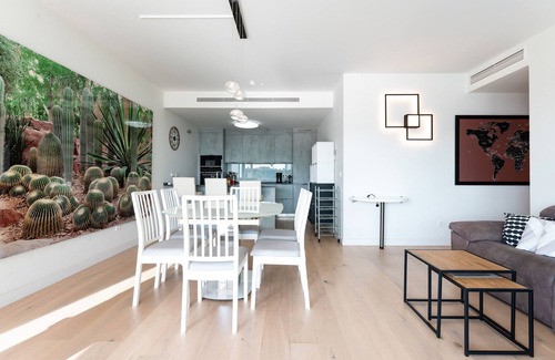 Fuengirola Apartamento | Apartamento 'Peninsula' con vistas al mar, Wi-Fi y aire acondicionado