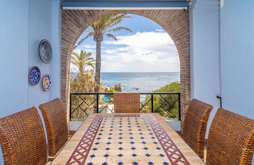 Bahia de Casares Apartamento | Apartamento 'Penthouse La Perla De Marrakech 1' con vistas al mar, Wi-Fi y aire acondicionado