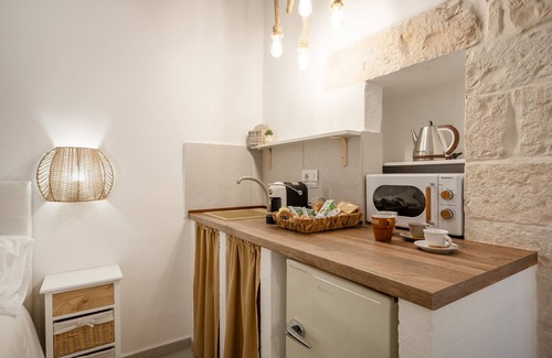 Castellana Grotte Apartamento | Apartamento 'Perla with SPA' con terraza privada, Wi-Fi y aire acondicionado