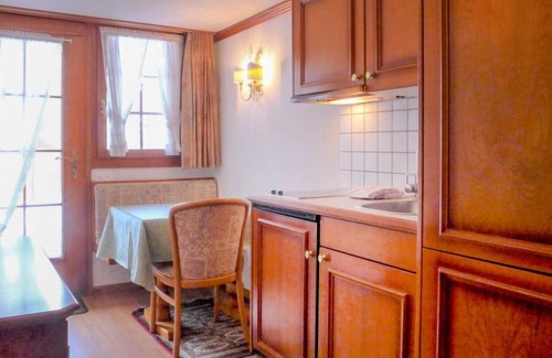 Zermatt Apartamento | Apartamento Pia by Interhome